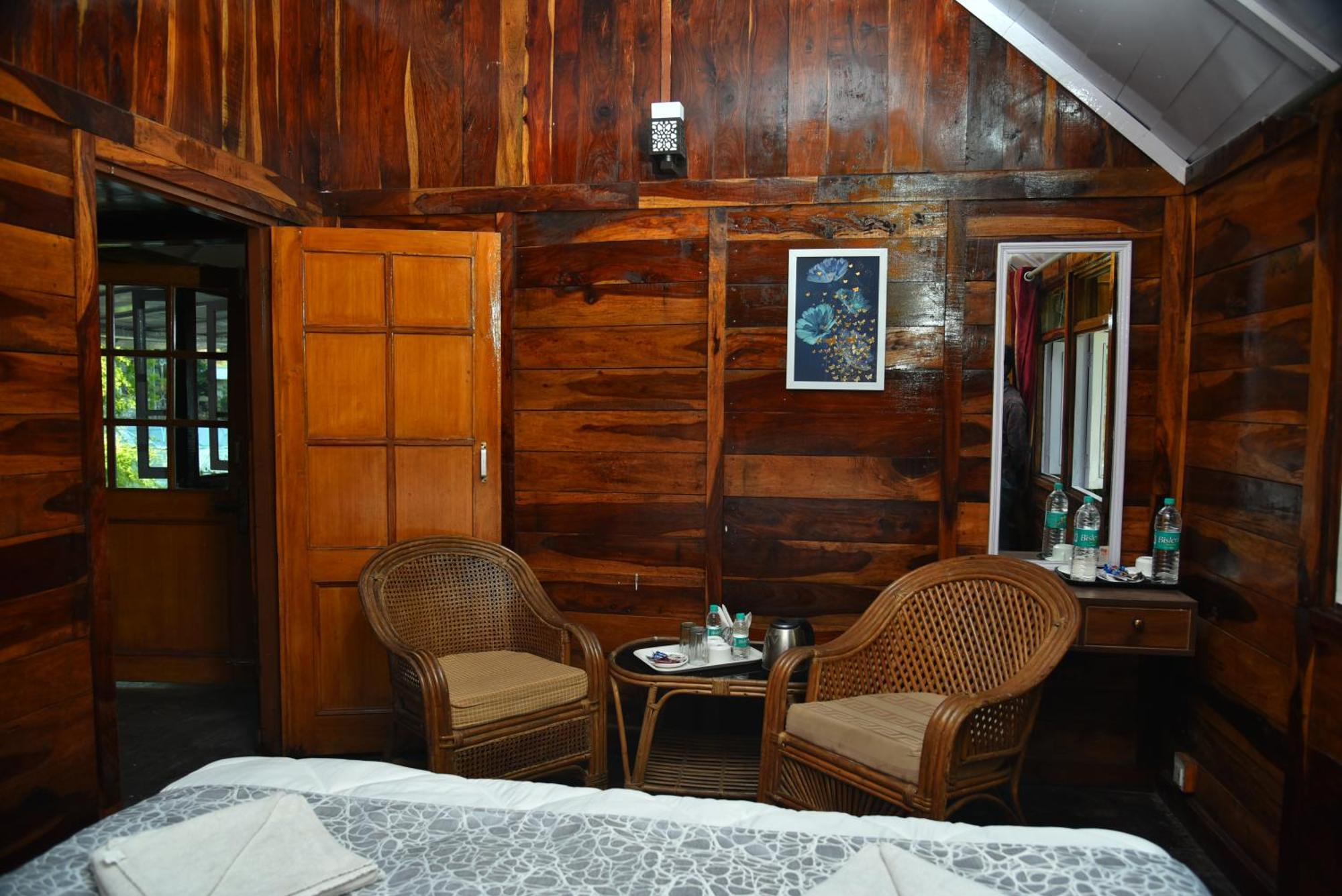 Kumaon Roop Resort Near Kainchi Dham 奈尼塔尔 外观 照片