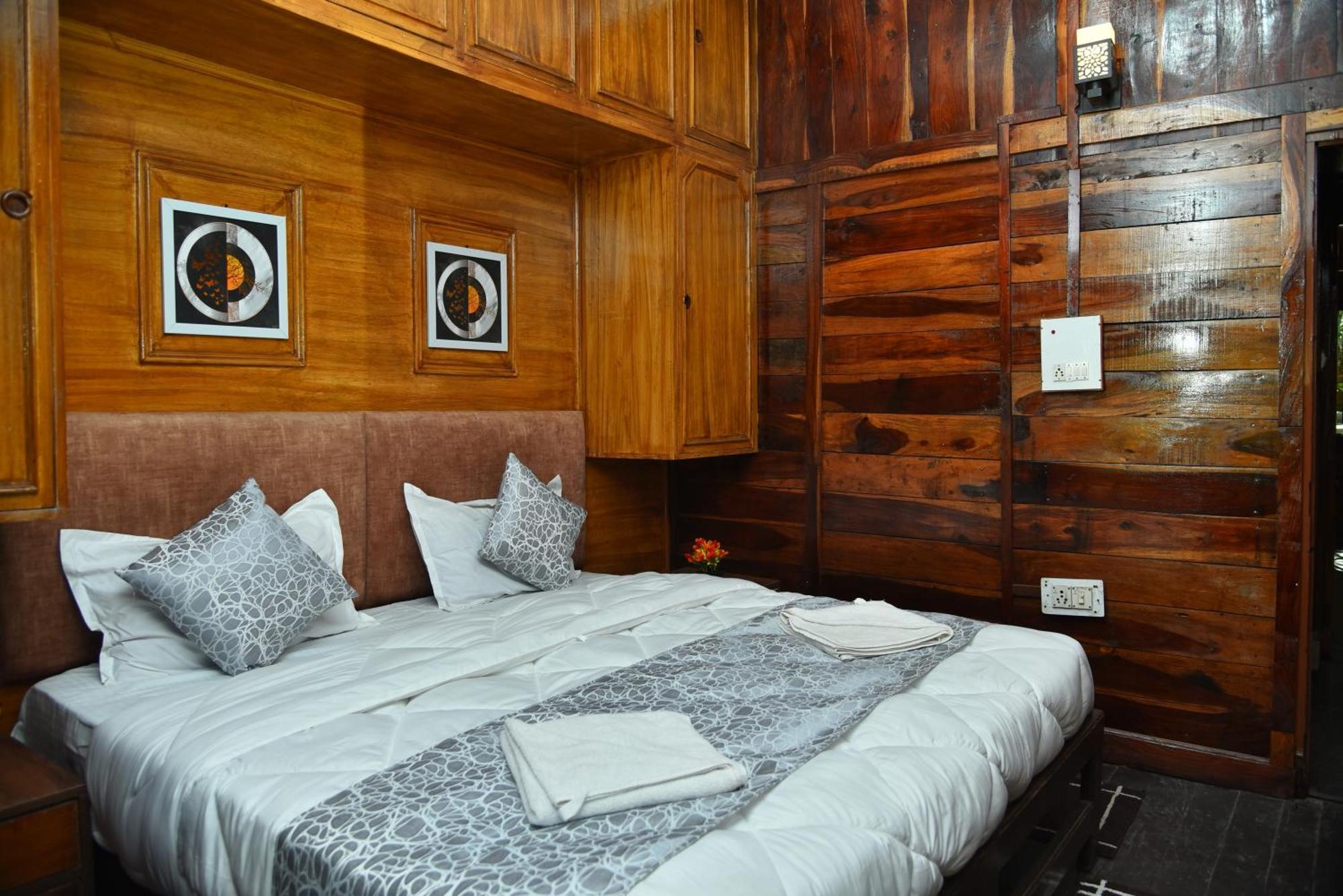 Kumaon Roop Resort Near Kainchi Dham 奈尼塔尔 外观 照片