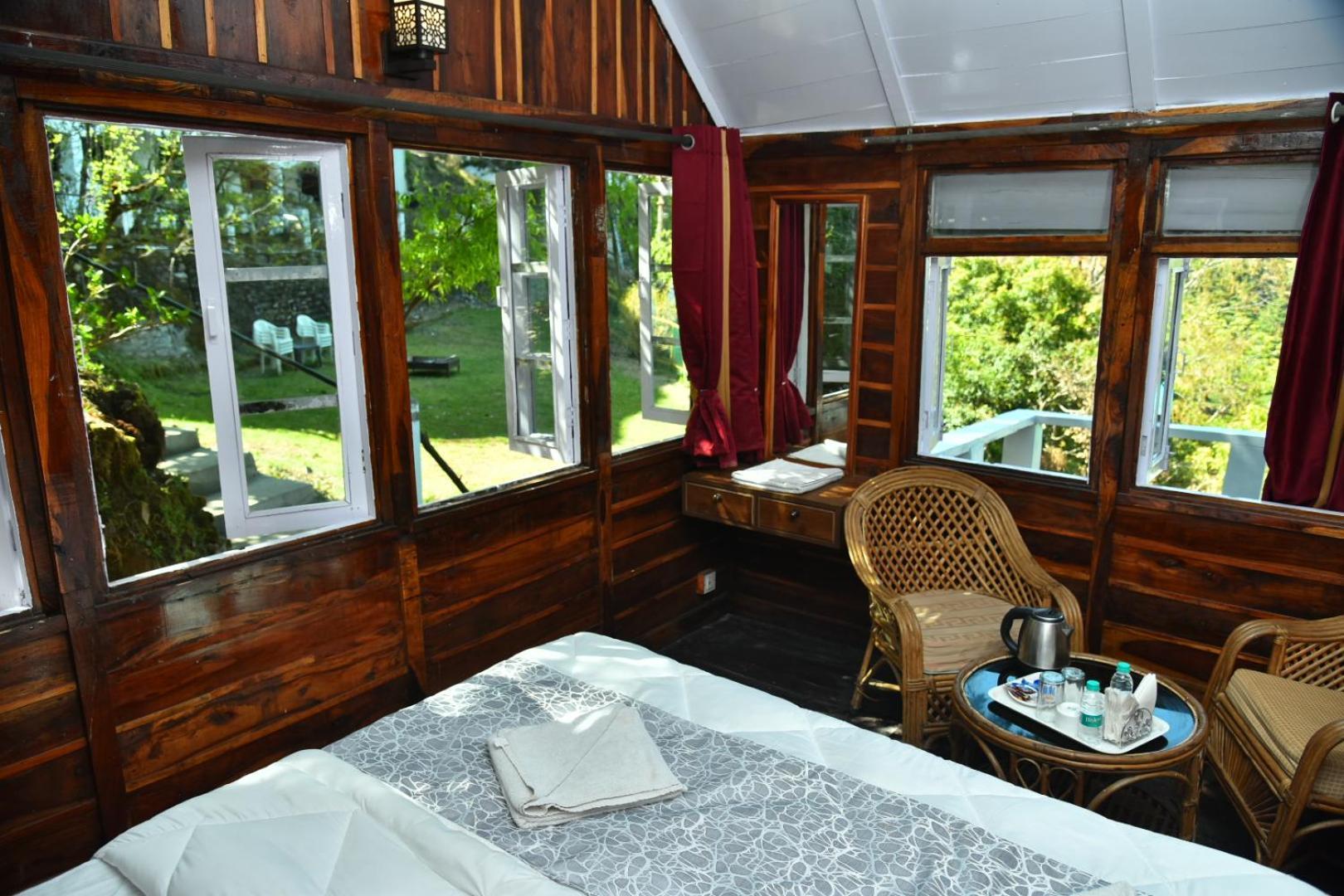 Kumaon Roop Resort Near Kainchi Dham 奈尼塔尔 外观 照片