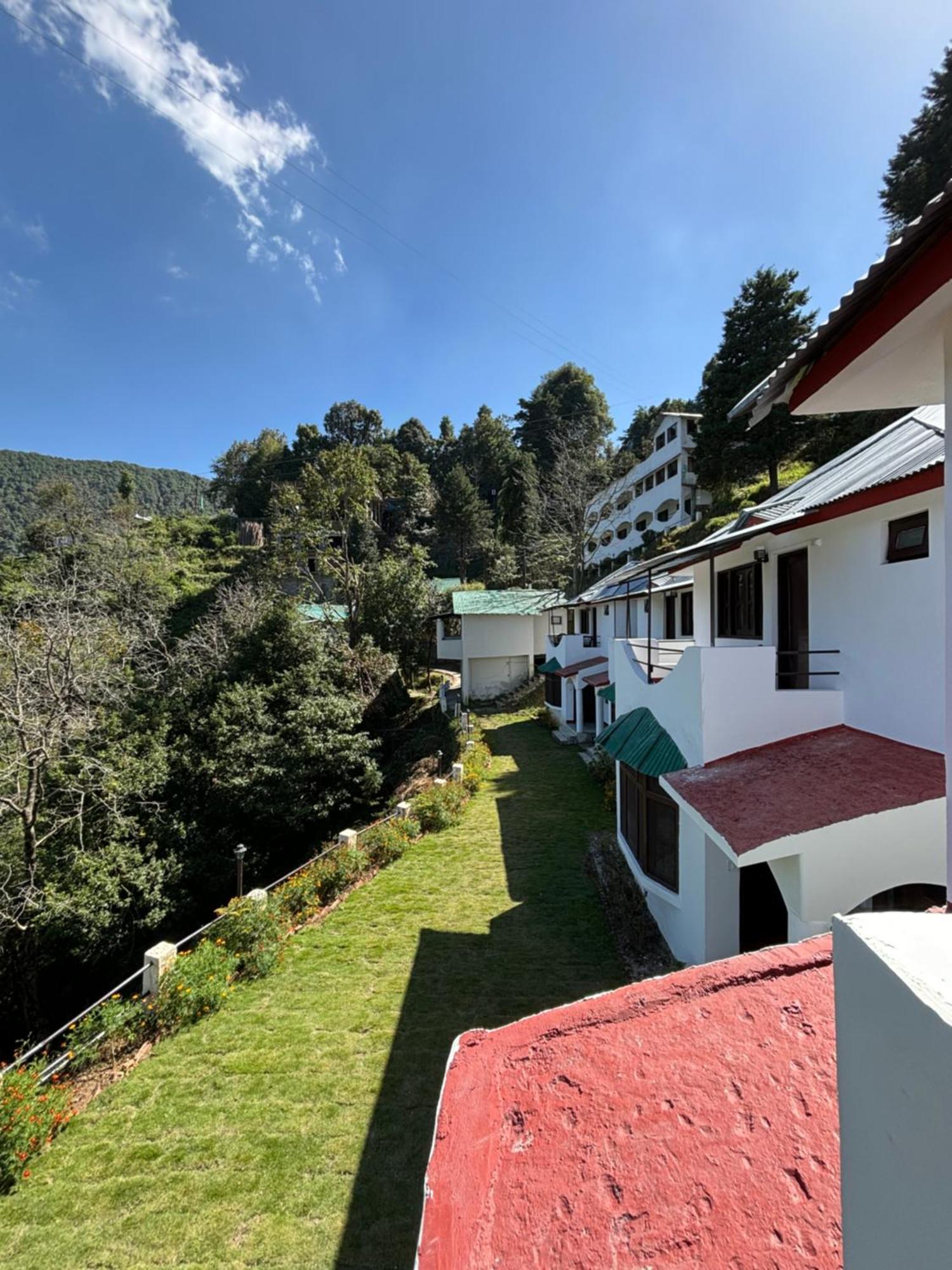 Kumaon Roop Resort Near Kainchi Dham 奈尼塔尔 外观 照片