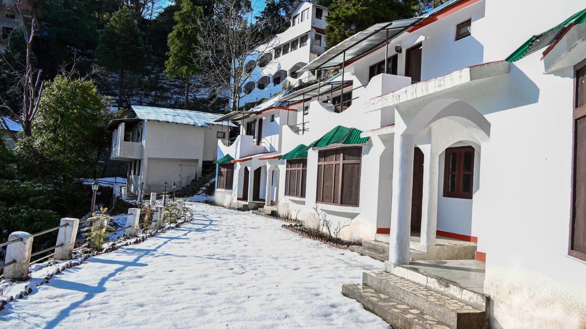 Kumaon Roop Resort Near Kainchi Dham 奈尼塔尔 外观 照片